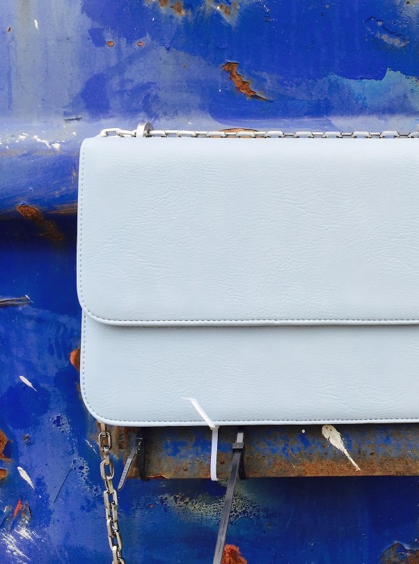 Who else wants a perfect vegan bag?