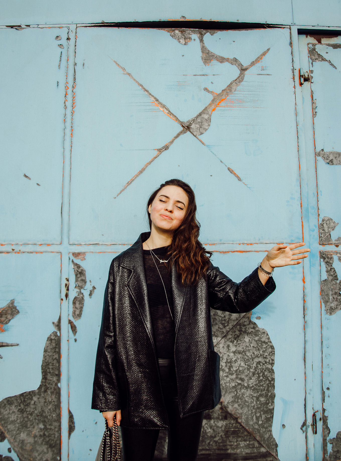 Fair Outfit: Back in Black