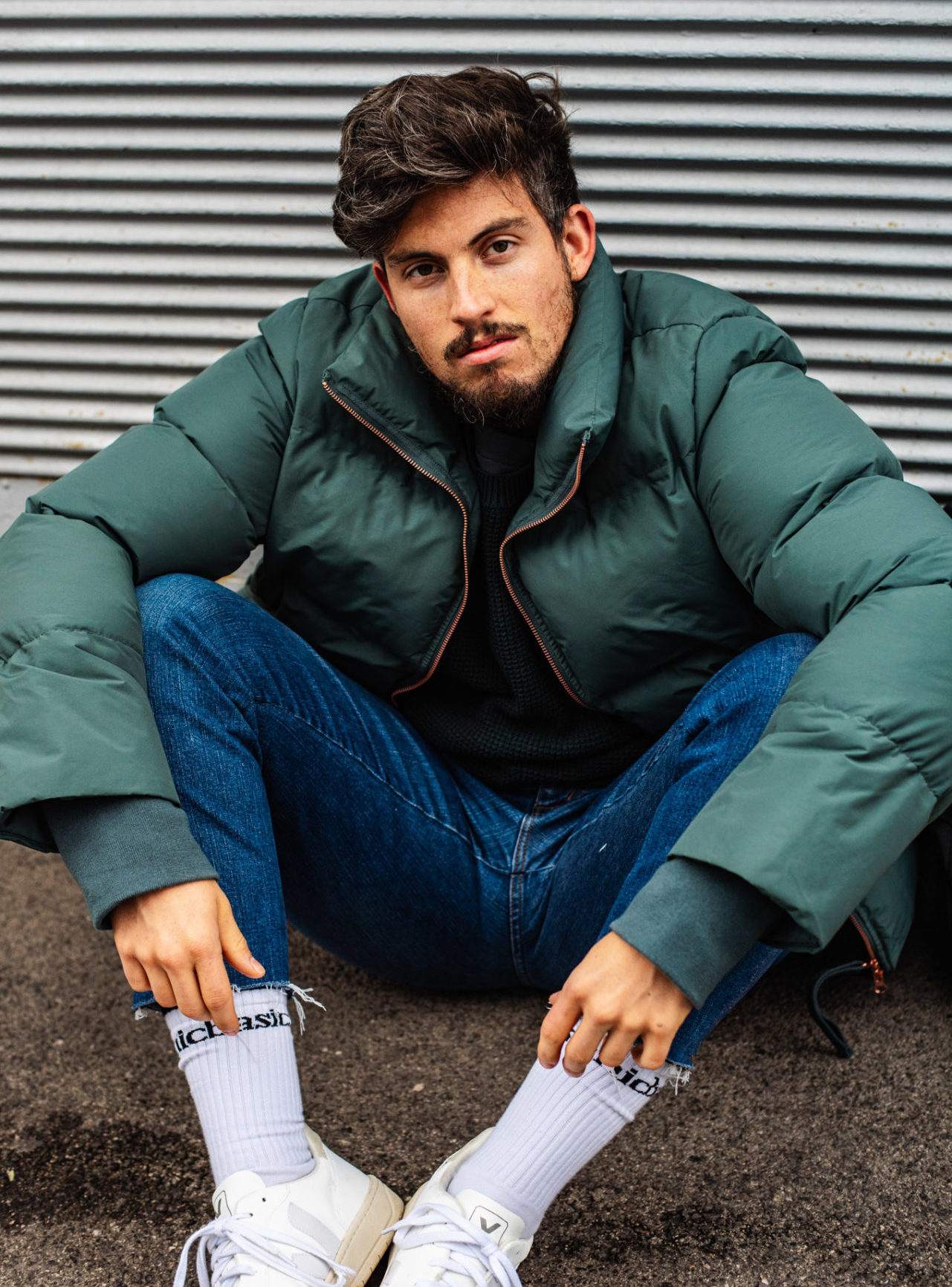 What Alex Wears: Von naturgefärbten Rapper-Shirts + Underrated Vintage-Jeans