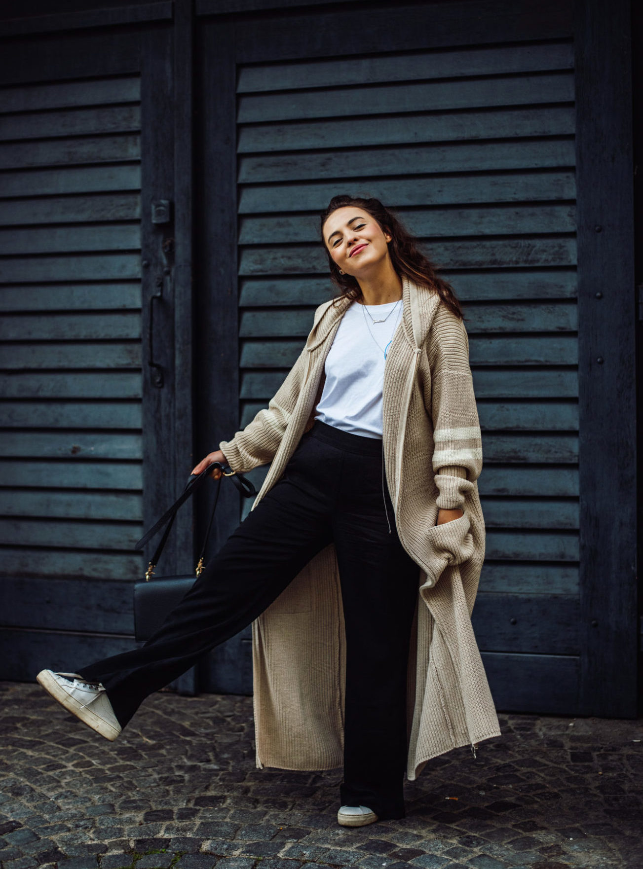 Eco-Outfit: Mal was anderes! Marlenehose x oversized Kapuzenjacke